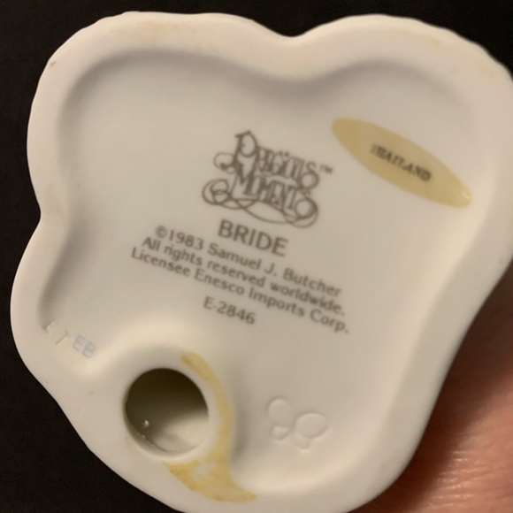 Precious Moments Bride from 1983. Excellent condition. - Picture 2 of 5